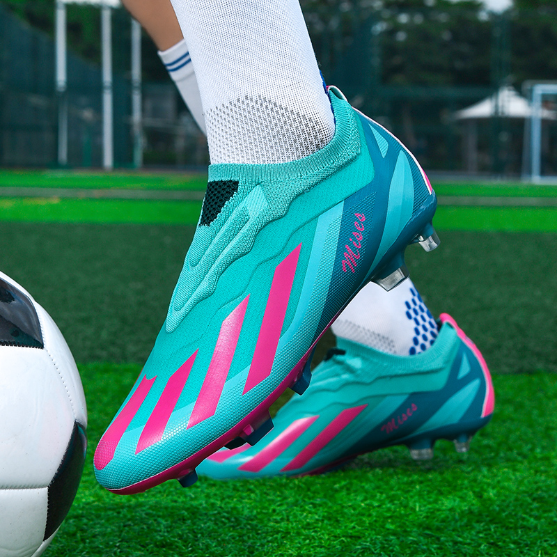 New Men Soccer Shoes Cleats Ou - Sports Equipment For Boys avaliação e preço